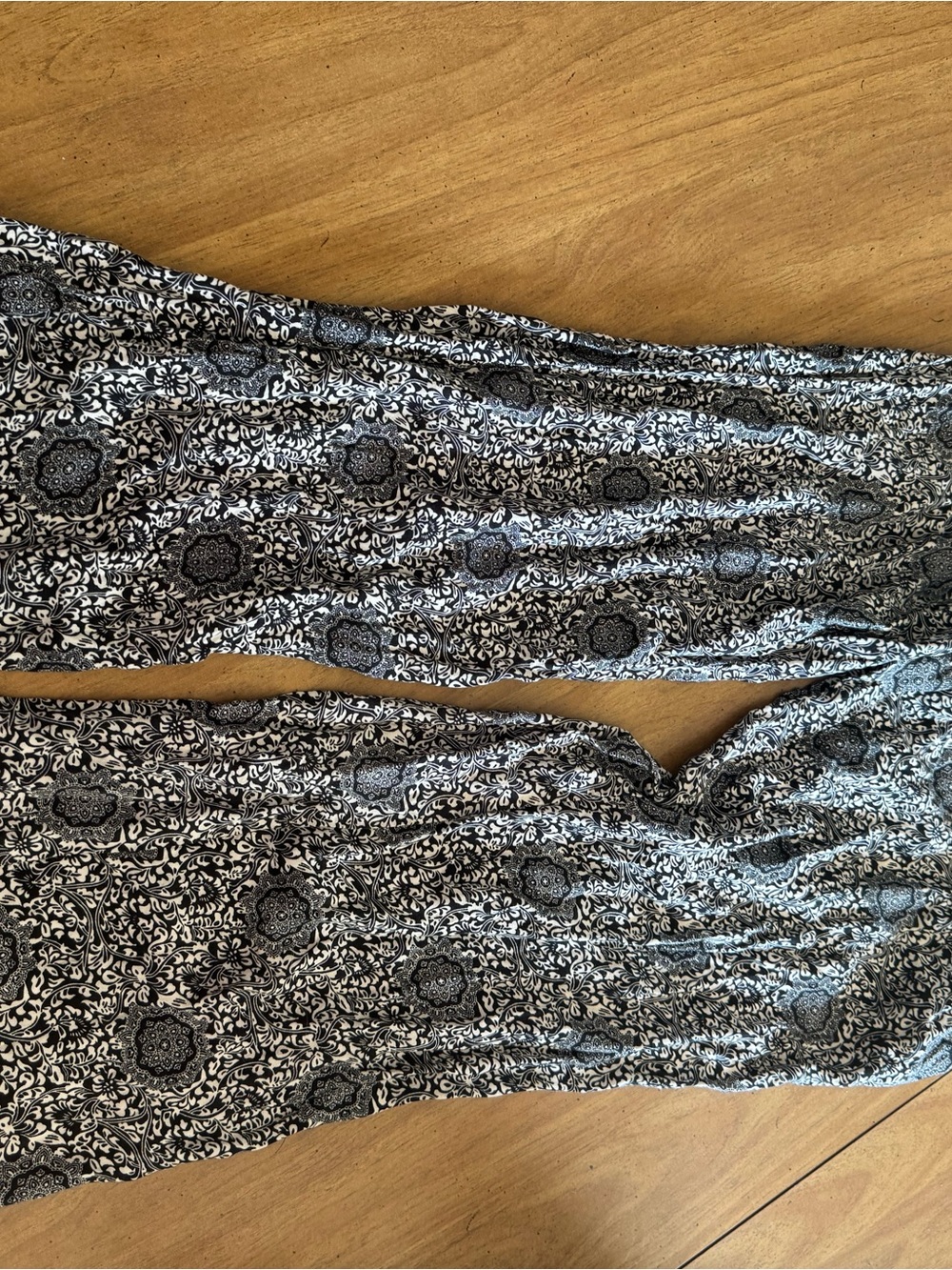 Solitaire Black and White Printed Wide-Leg Pants